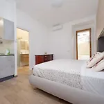 Apartman Monica's House