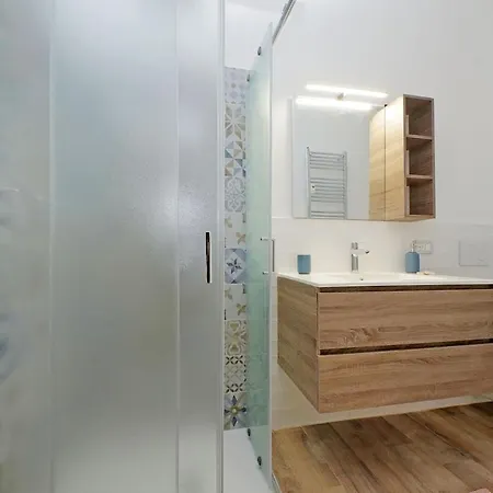 דירה Monica's House